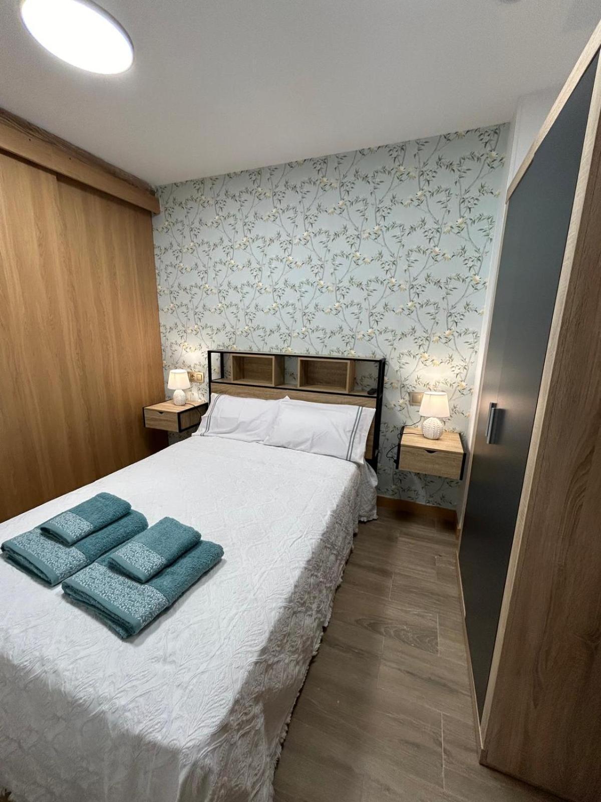 Apartamentos Torres Del Milladoiro Ames Bagian luar foto
