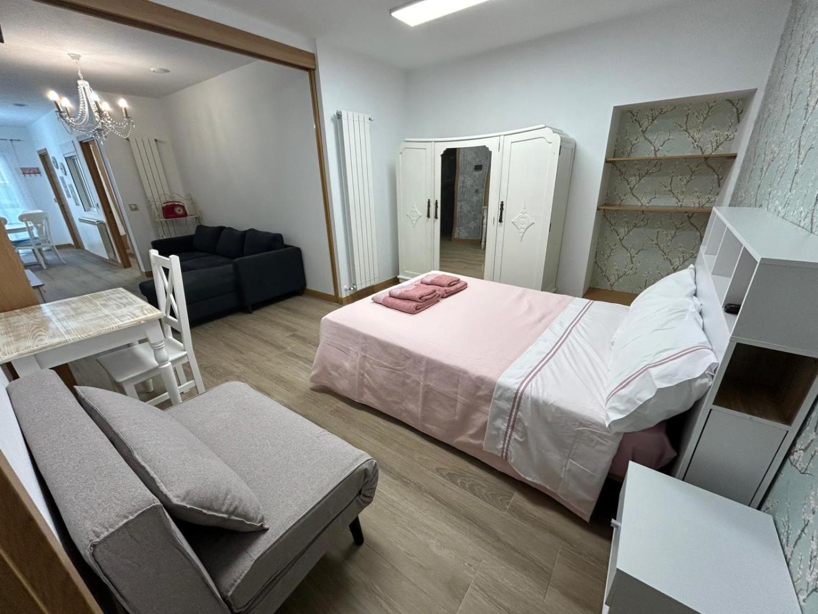 Apartamentos Torres Del Milladoiro Ames Bagian luar foto